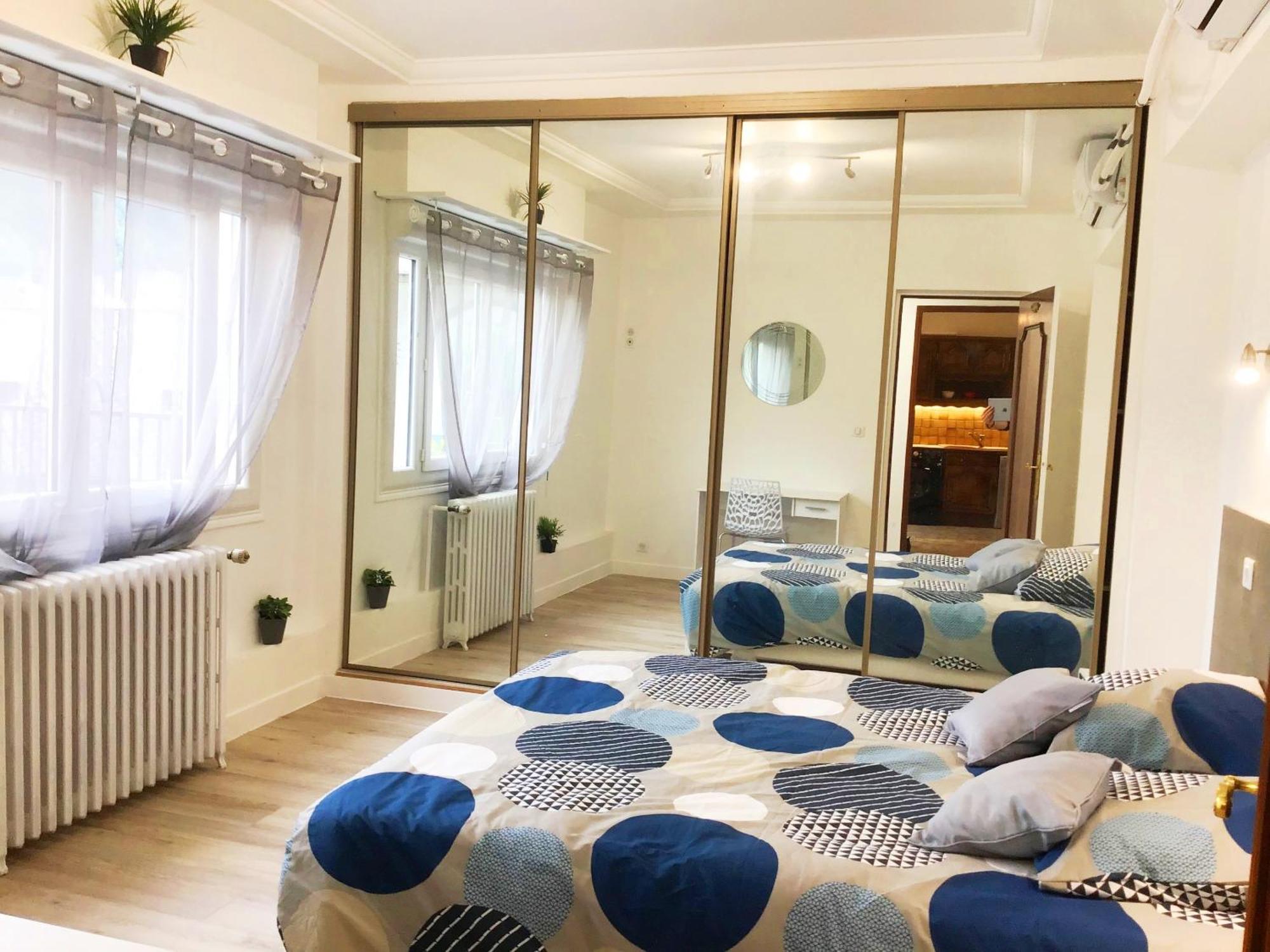 Apartamento Le Soleil 140 M2 Climatisé Parking Privé Proche Sanctuaires Lourdes